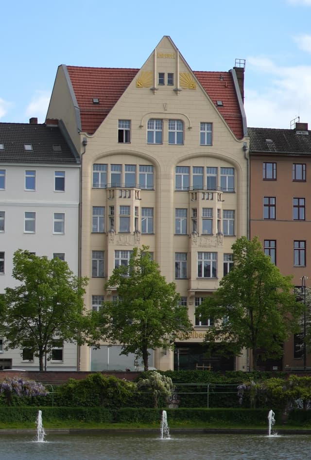 Engelbecken Hof